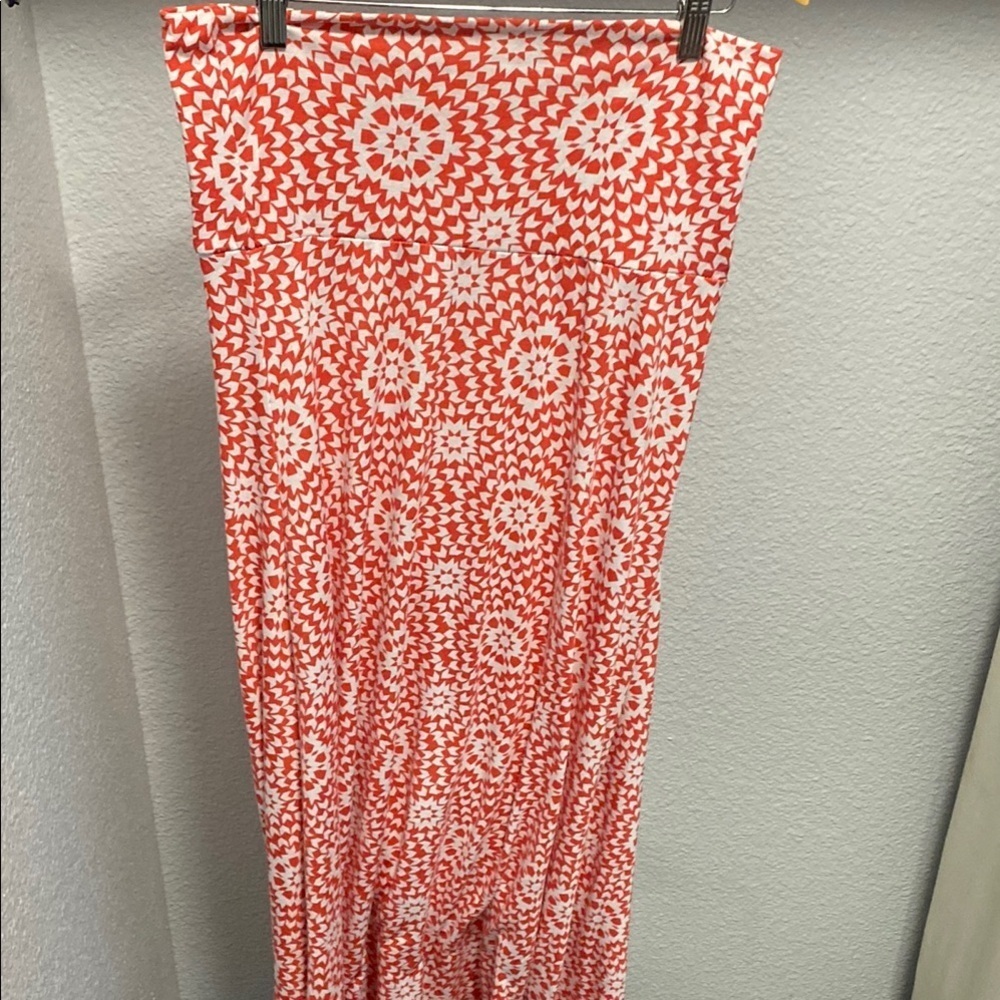 Red & White Strapless Size Medium Midi Dress with Geometric Pattern